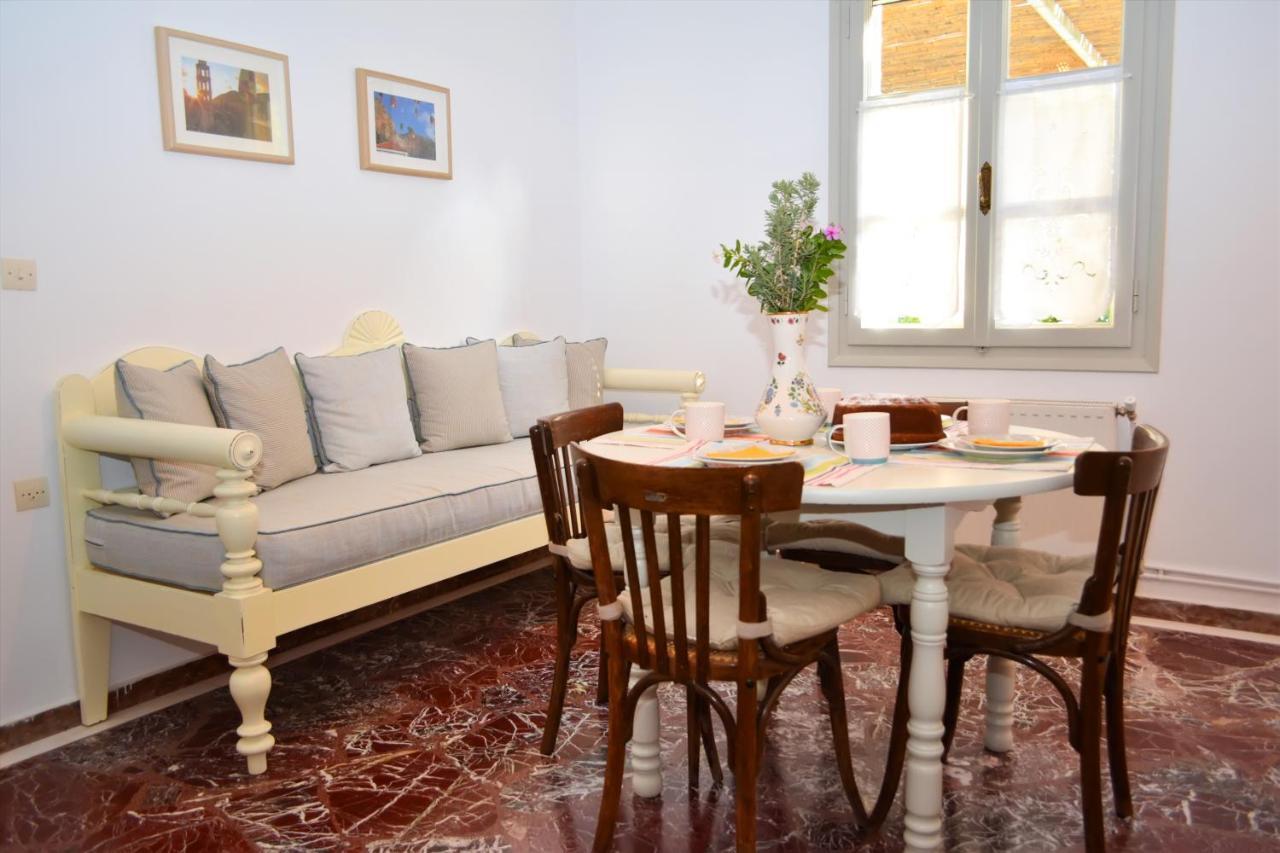 Anna'S Family Home Leonídion Dış mekan fotoğraf